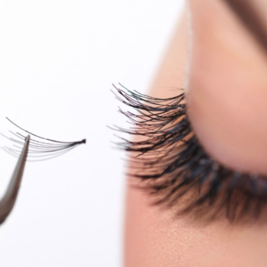 Pas de faux-cils, pas de vol : Guide pour les débutantes : éviter les faux-cils